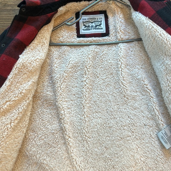 Levi’s Sherpa Lined Buff Plaid - Picture 2 of 3